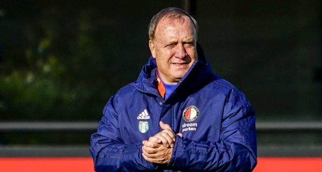 Feyenoord, Dick Advocaat ile sözleşme uzattı
